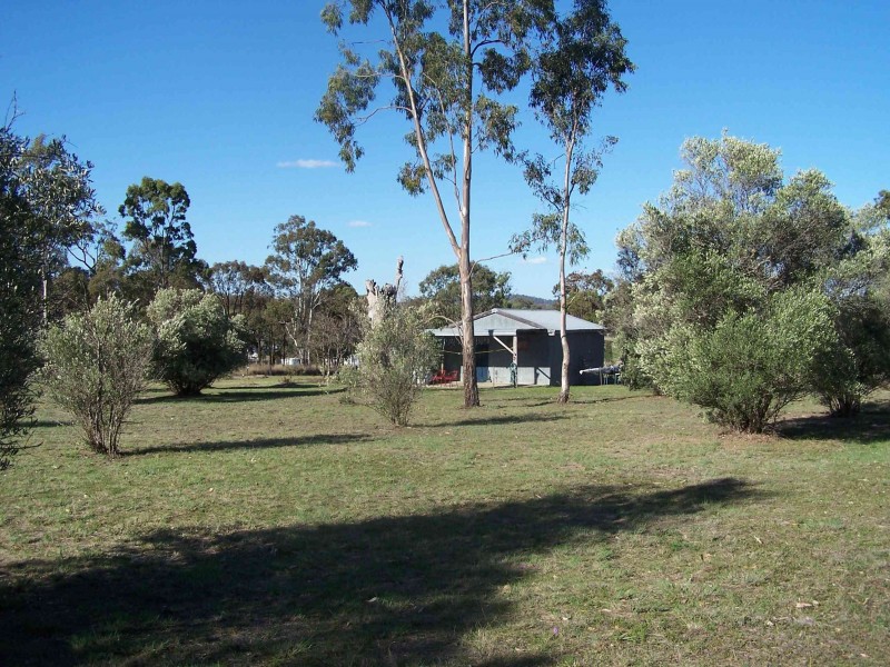 43 Elliot St, Pratten QLD 4370
