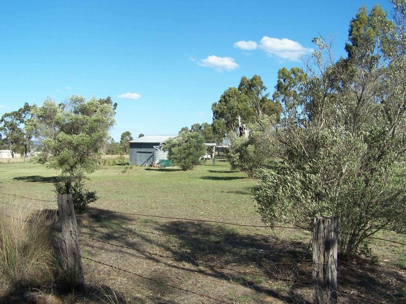 43 Elliot St, Pratten QLD 4370