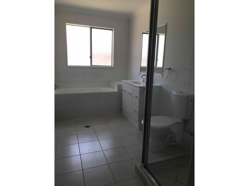 12 Tanna Dr, Rosenthal Heights QLD 4370