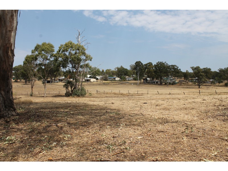 Lot 404 MacAlister St, Pratten QLD 4370