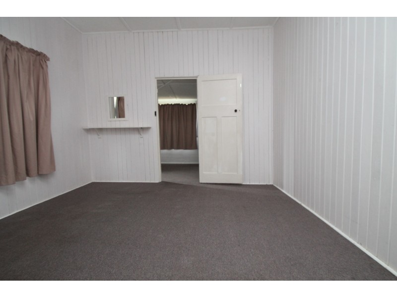 208 Pratten St, Warwick QLD 4370