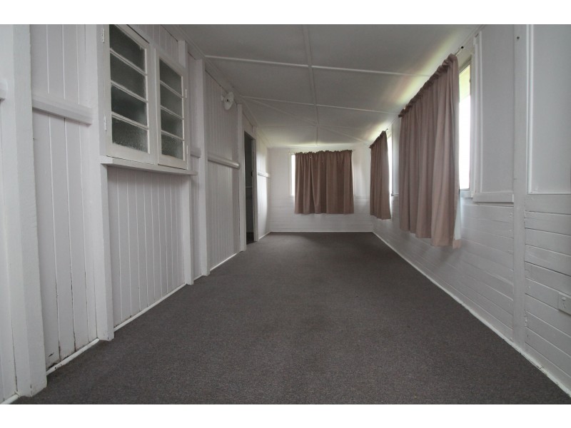 208 Pratten St, Warwick QLD 4370