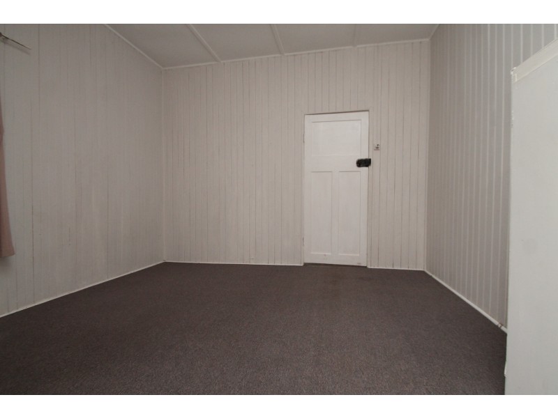 208 Pratten St, Warwick QLD 4370