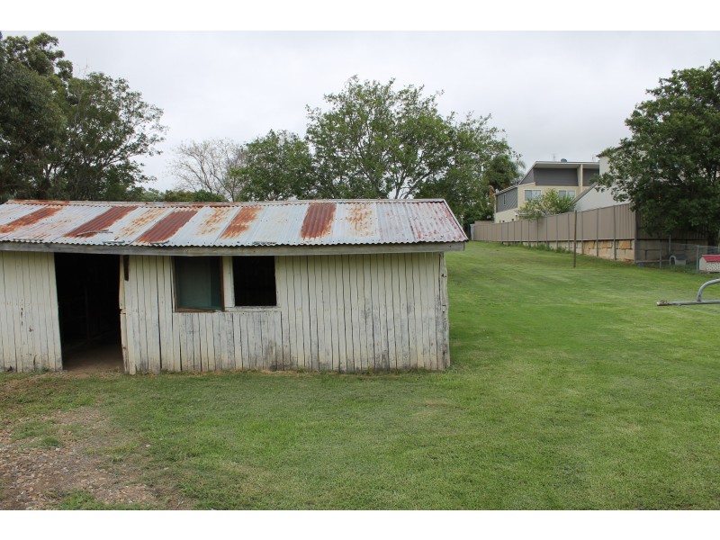 208 Pratten St, Warwick QLD 4370