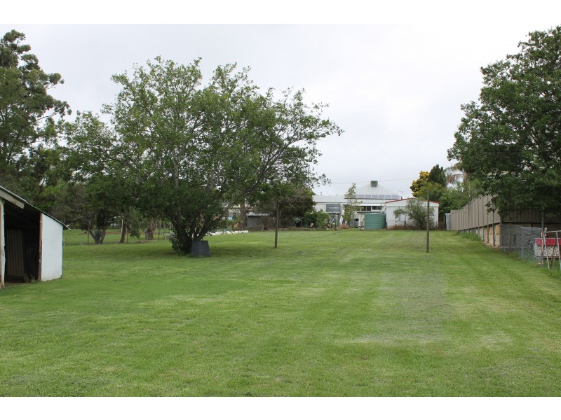 208 Pratten St, Warwick QLD 4370