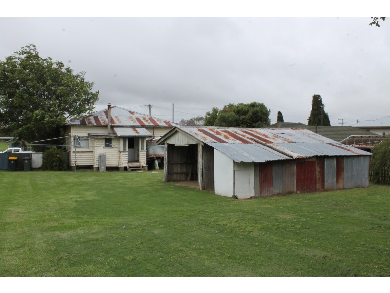 208 Pratten St, Warwick QLD 4370