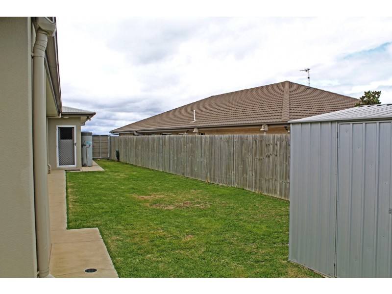 9 Capital Drive, Warwick QLD 4370