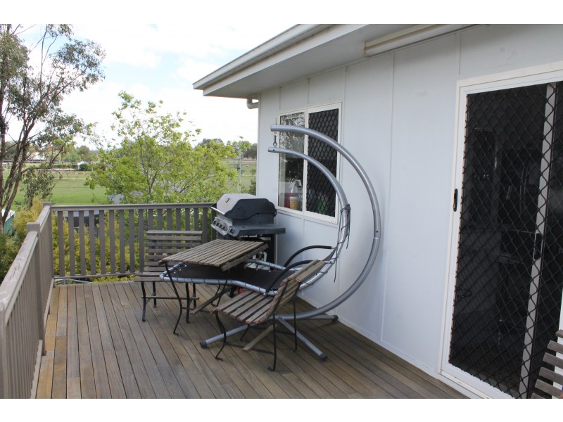 1 & 2/140 Dragon St, Warwick QLD 4370