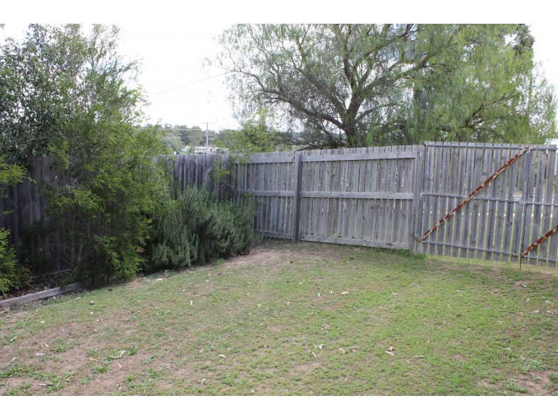 1 & 2/140 Dragon St, Warwick QLD 4370