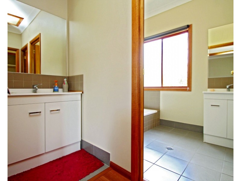 4 Ramsay Street, Maryvale QLD 4370