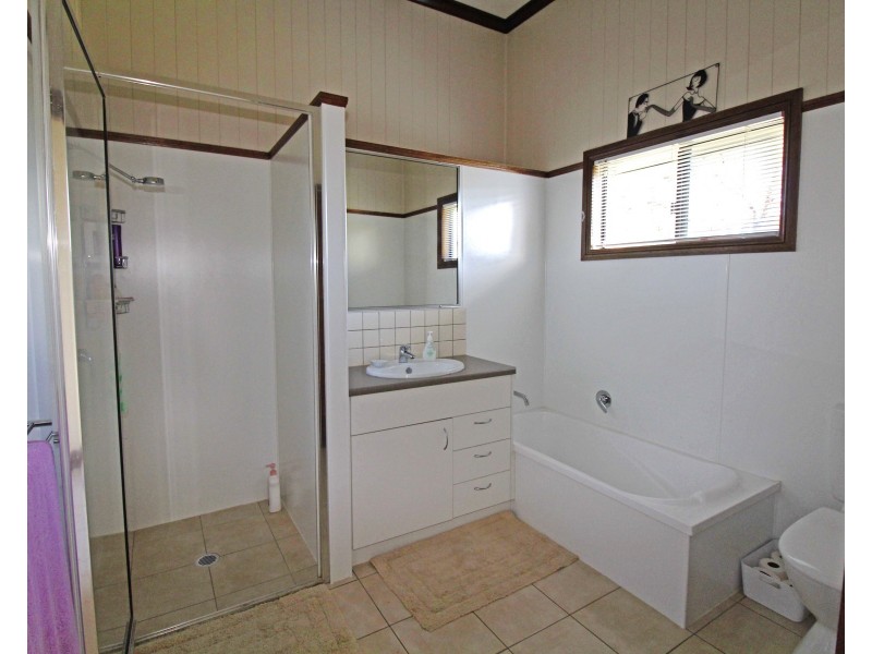 94 Victoria St, Warwick QLD 4370