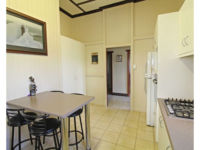 94 Victoria St, Warwick QLD 4370