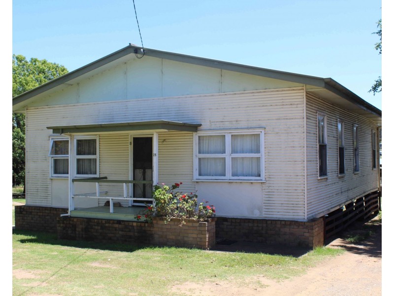 89 Victoria St, Warwick QLD 4370