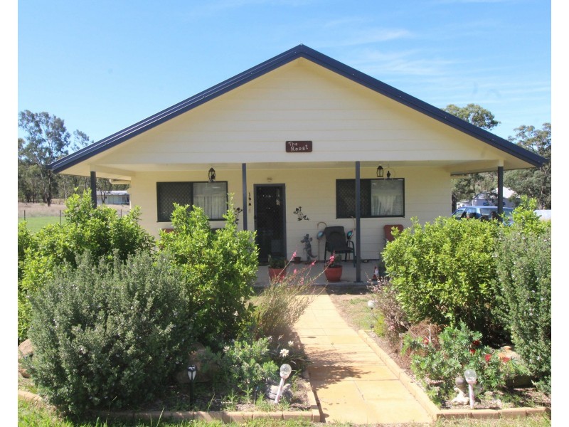 14 Ross St, Pratten QLD 4370