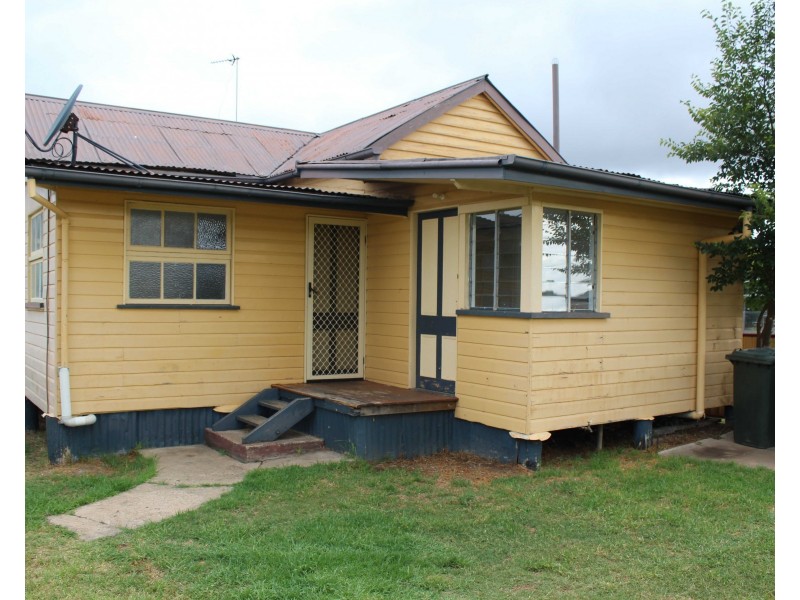 33-35 Myall Avenue, Warwick QLD 4370