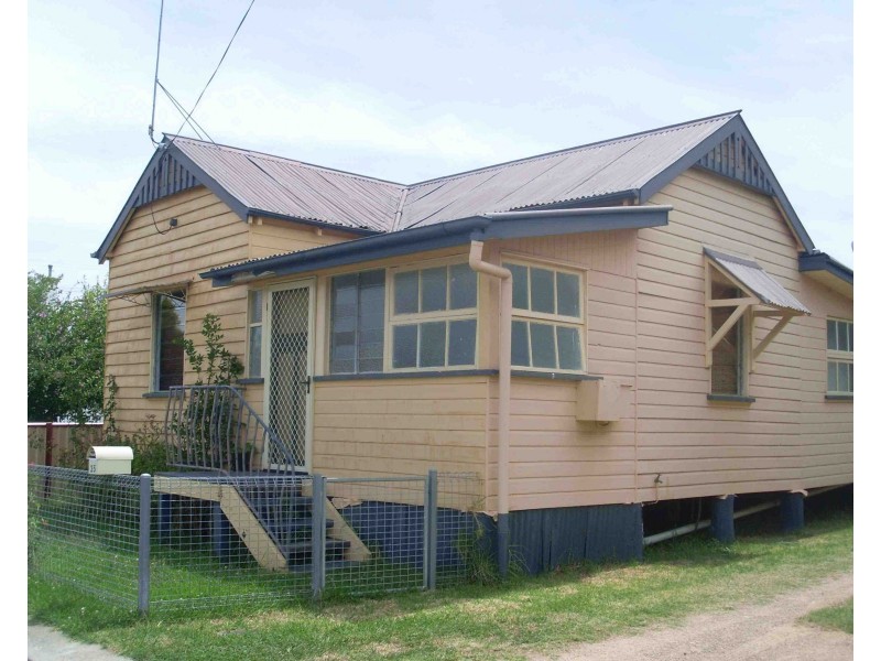 33-35 Myall Avenue, Warwick QLD 4370