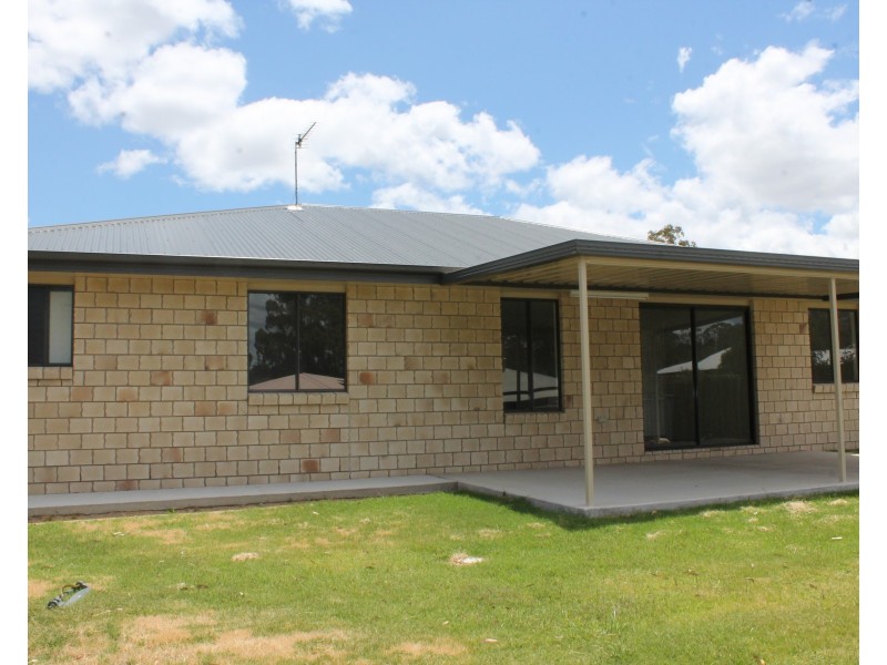 6 Stonewood Cres, Warwick QLD 4370