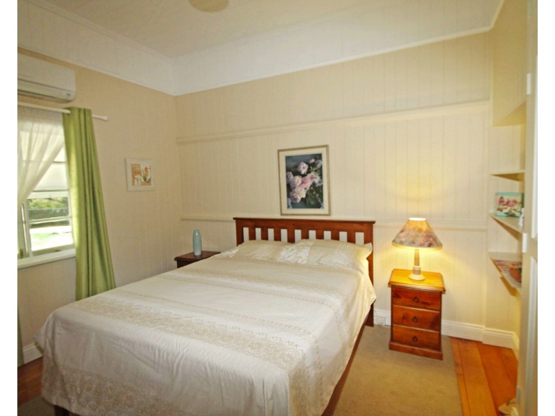 3 Warner St, Allora QLD 4362