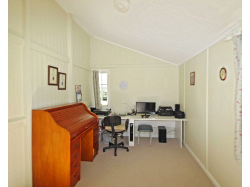 3 Warner St, Allora QLD 4362