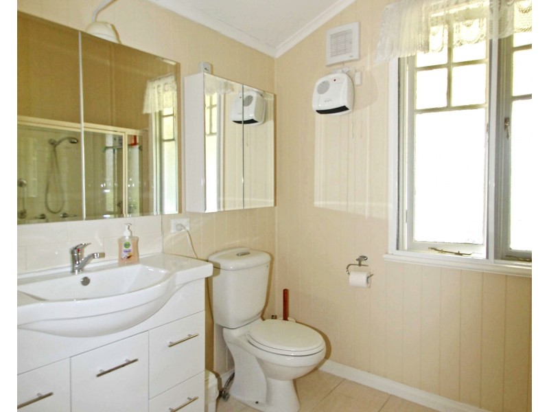 3 Warner St, Allora QLD 4362