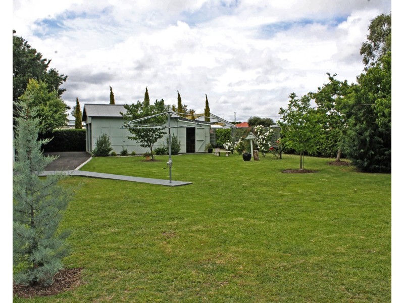 3 Warner St, Allora QLD 4362
