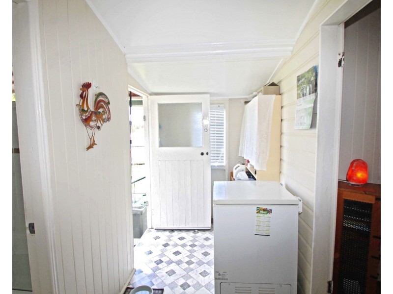 18 Cecil St, Warwick QLD 4370