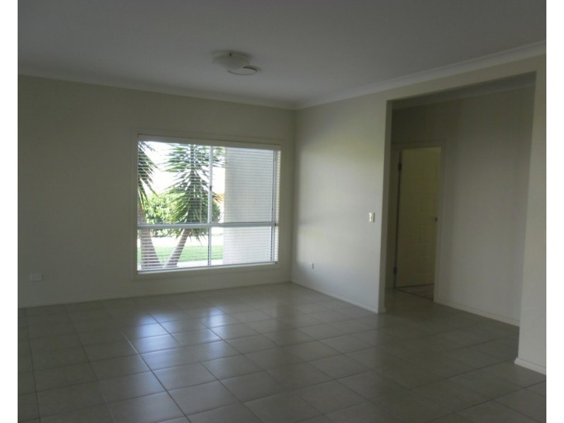 11 Floribunda Ave, Warwick QLD 4370