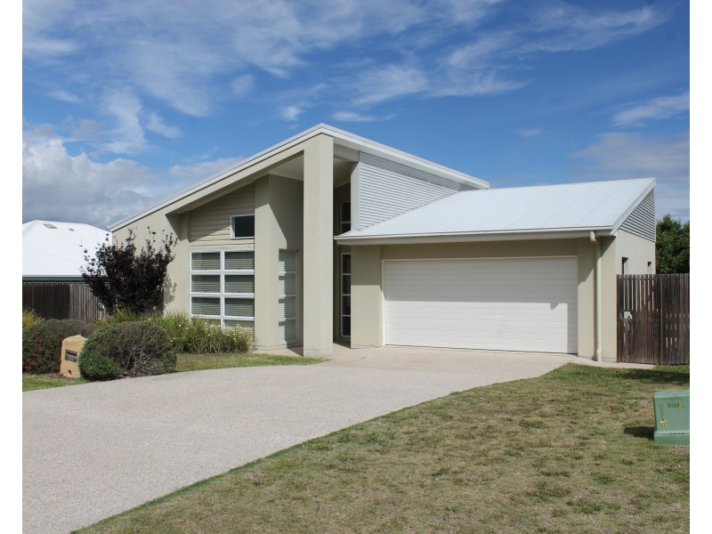 11 Floribunda Ave, Warwick QLD 4370