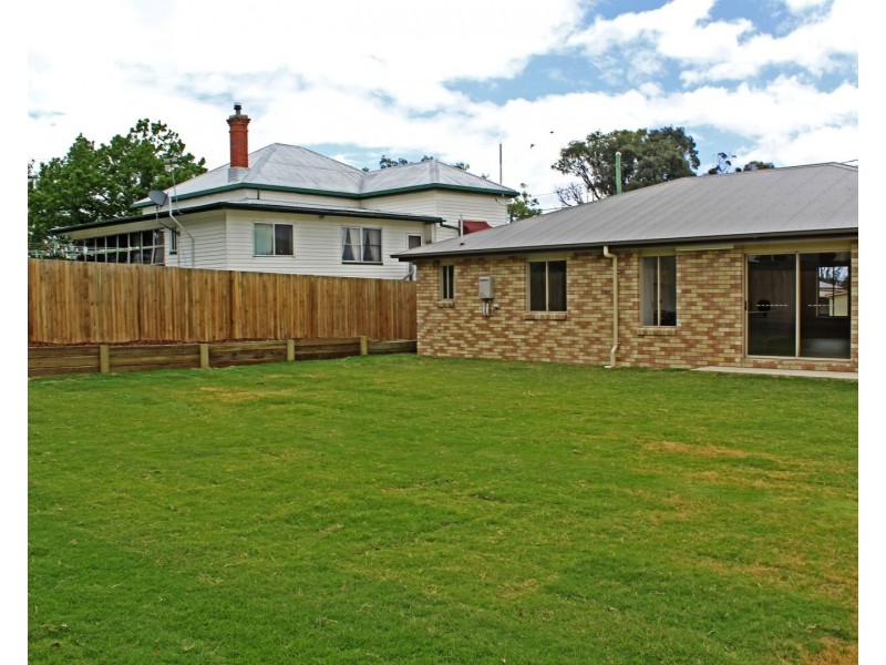 2D Wallace St, Warwick QLD 4370