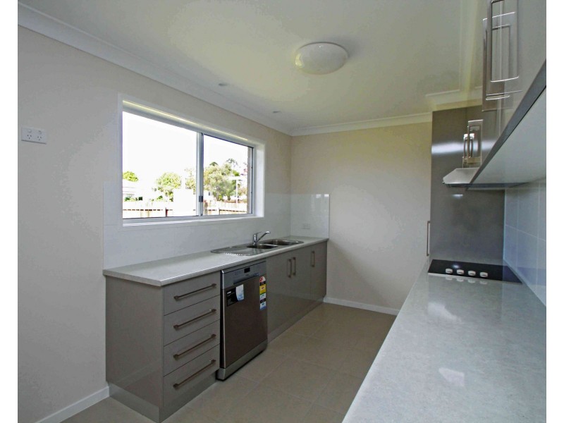 2/43 Pratten Street, Warwick QLD 4370