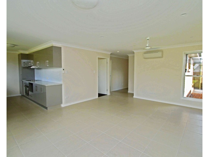 2/43 Pratten Street, Warwick QLD 4370