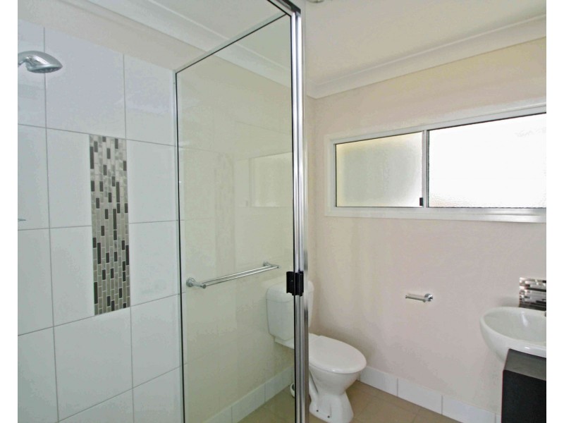 2/43 Pratten Street, Warwick QLD 4370