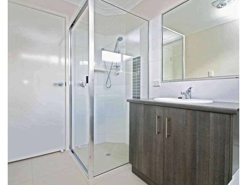 2/43 Pratten Street, Warwick QLD 4370