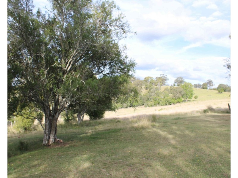 975 Killarney Barlows Gate Rd, Elbow Valley QLD 4370