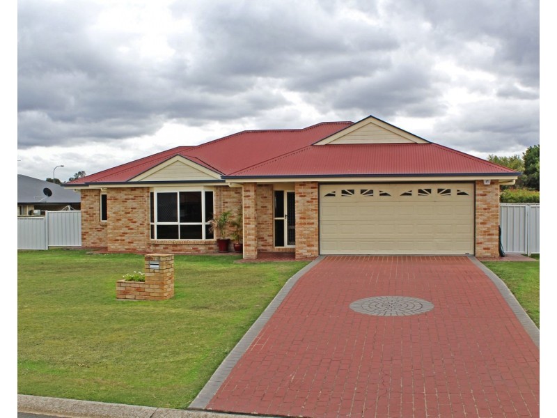4 Willow St, Warwick QLD 4370