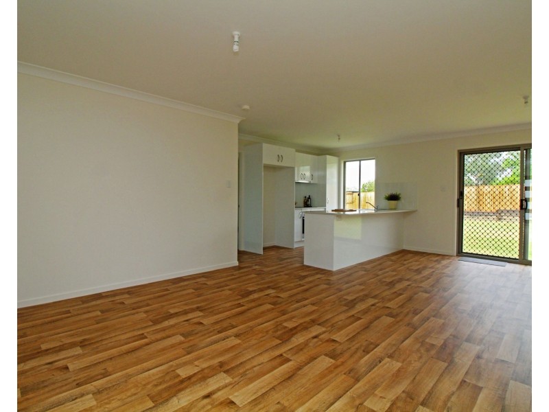 2C Wallace St, Warwick QLD 4370