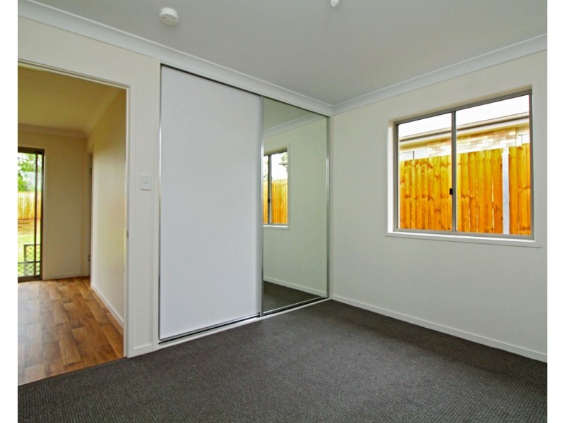 2C Wallace St, Warwick QLD 4370