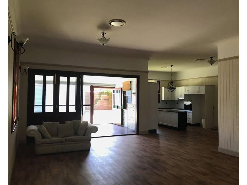 22 Percy St, Warwick QLD 4370