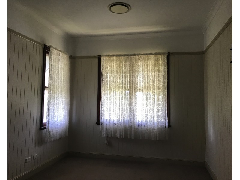 22 Percy St, Warwick QLD 4370