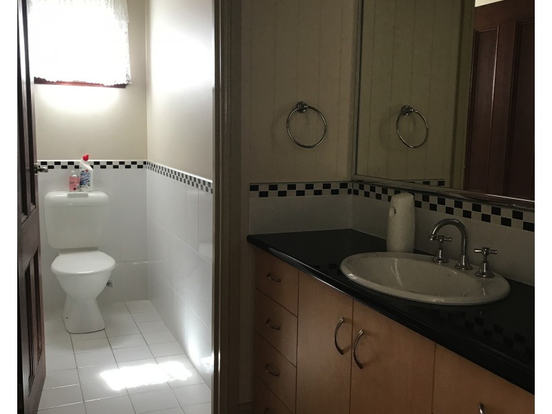 22 Percy St, Warwick QLD 4370