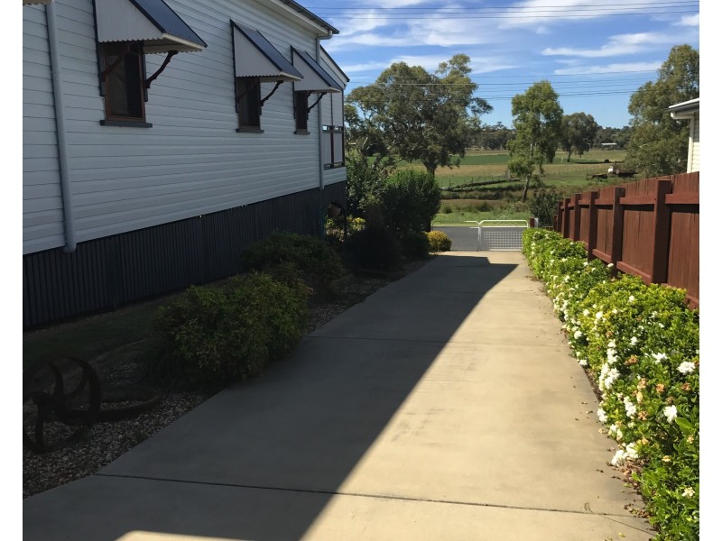 22 Percy St, Warwick QLD 4370