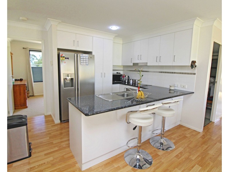 26 Allora St, Hendon QLD 4362