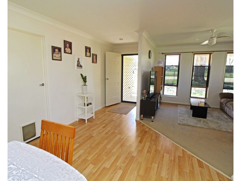 26 Allora St, Hendon QLD 4362