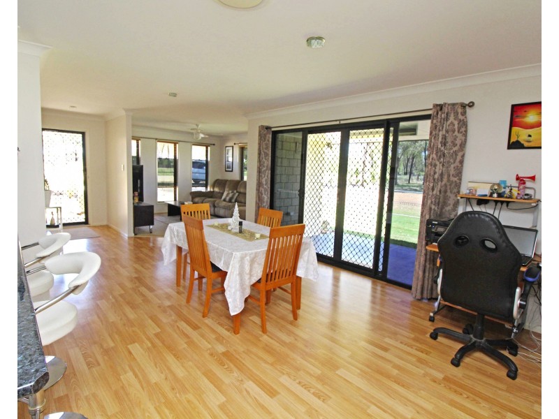 26 Allora St, Hendon QLD 4362