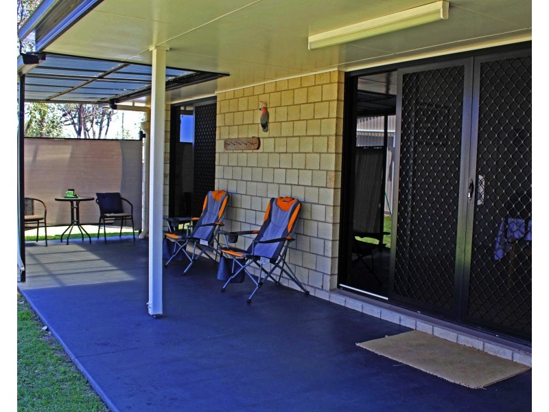 26 Allora St, Hendon QLD 4362