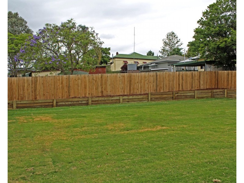 2D Wallace Street, Warwick QLD 4370