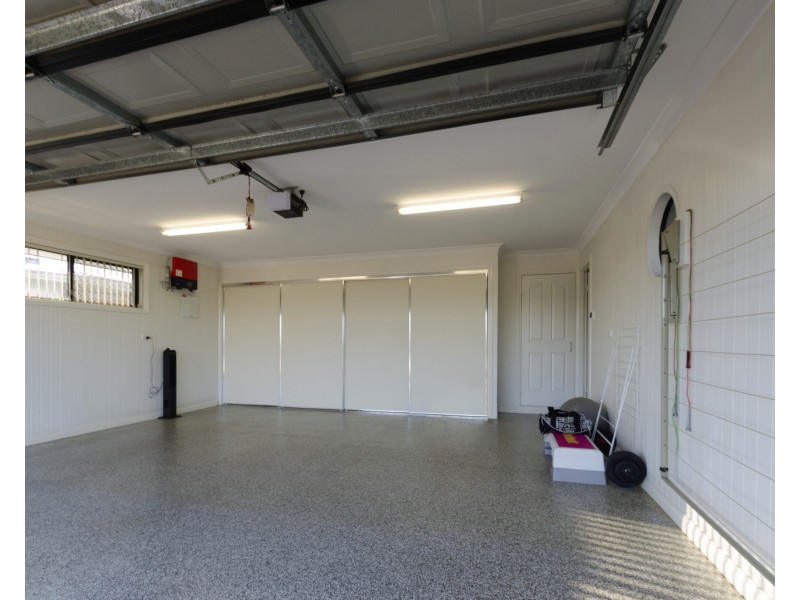 2 Daniel Dr, Warwick QLD 4370