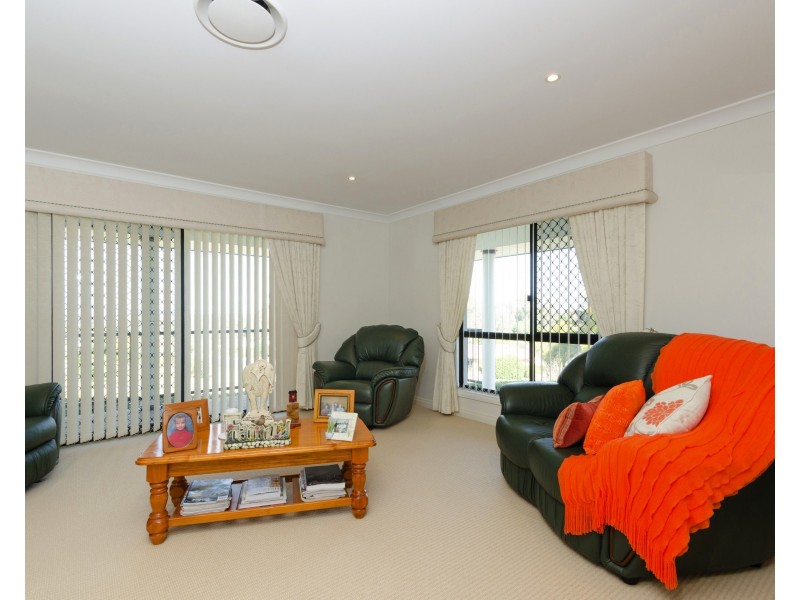 2 Daniel Dr, Warwick QLD 4370
