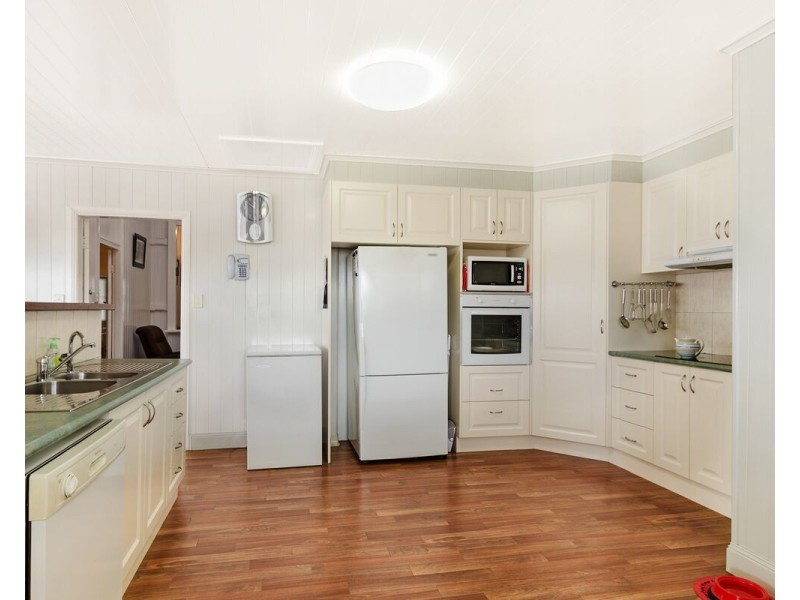 45 Pratten St, Warwick QLD 4370
