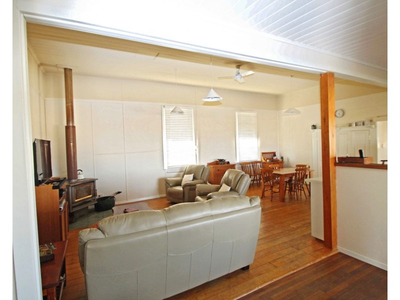 270 Black Soil Lane, Upper Wheatvale QLD 4370